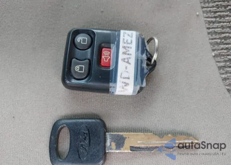 2006 Ford Econoline E350 Super Duty Wagon from USA, damaged, VIN 1FBSS31LX6DA23353